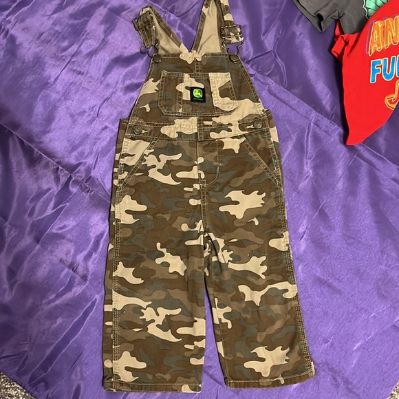 Toddler Boys 2T Bundle - Picture 6 of 8